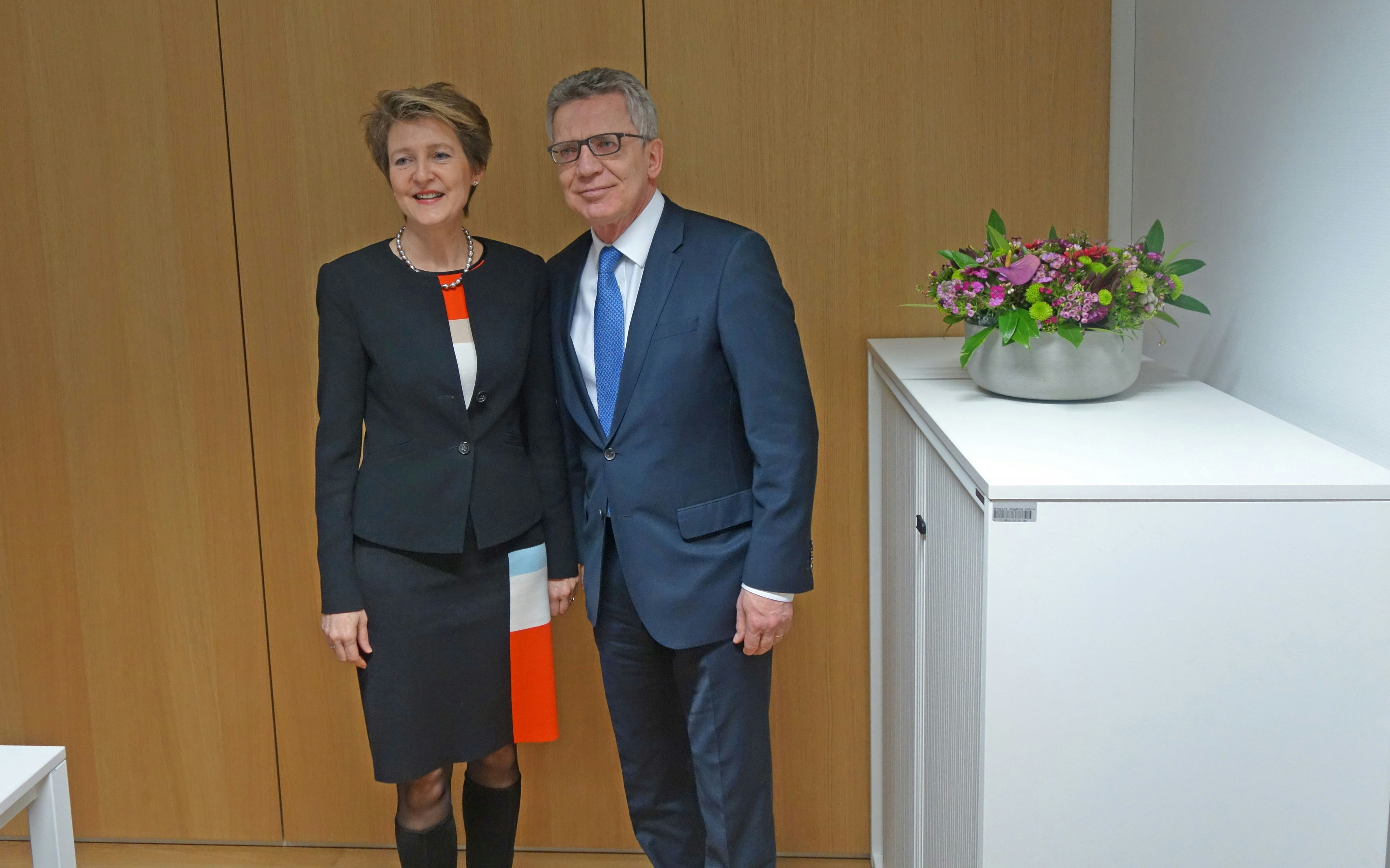 Bundesrätin Simonetta Sommaruga mit dem deutschen Innenminister Thomas de Maizière