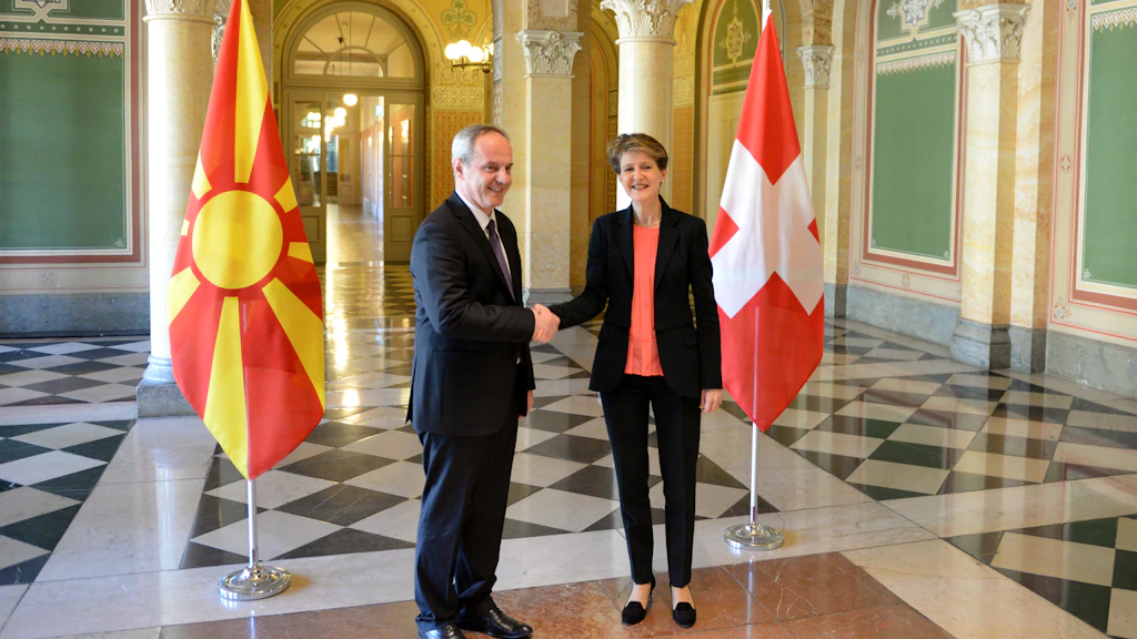 La conseillère fédérale Simonetta Sommaruga reçoit le ministre macédonien de la justice Adnan Jashari