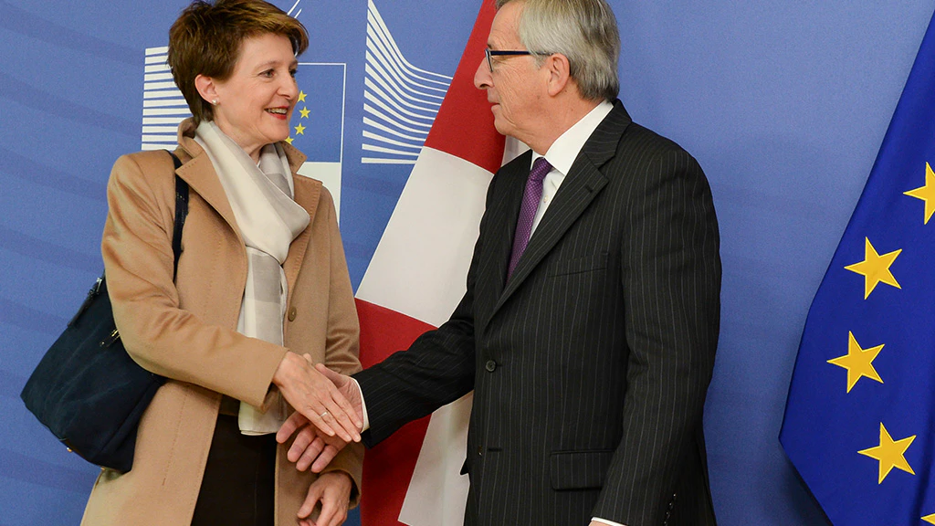 La presidente della Confederazione Simonetta Sommaruga e Jean-Claude Juncker, presidente della Commissione europea. (Foto: © European Union, 2015)